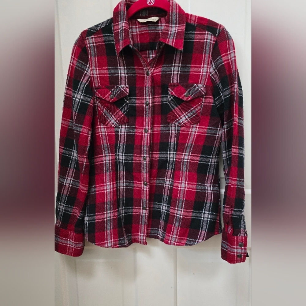 Natural Reflections Plaid Black/Red/White Size Small-Very good condition